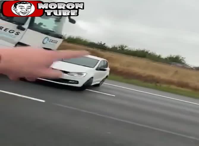 Video: A road rage incident with a truck ends badly for the driver!